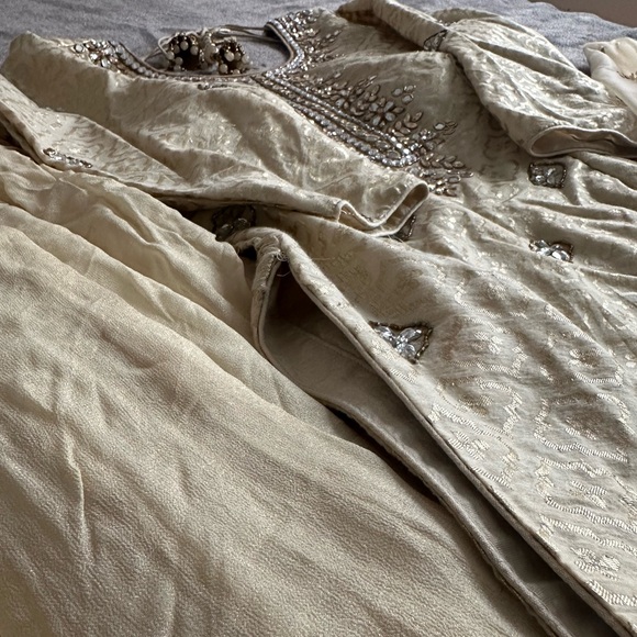 Sharara suit - Picture 4 of 4